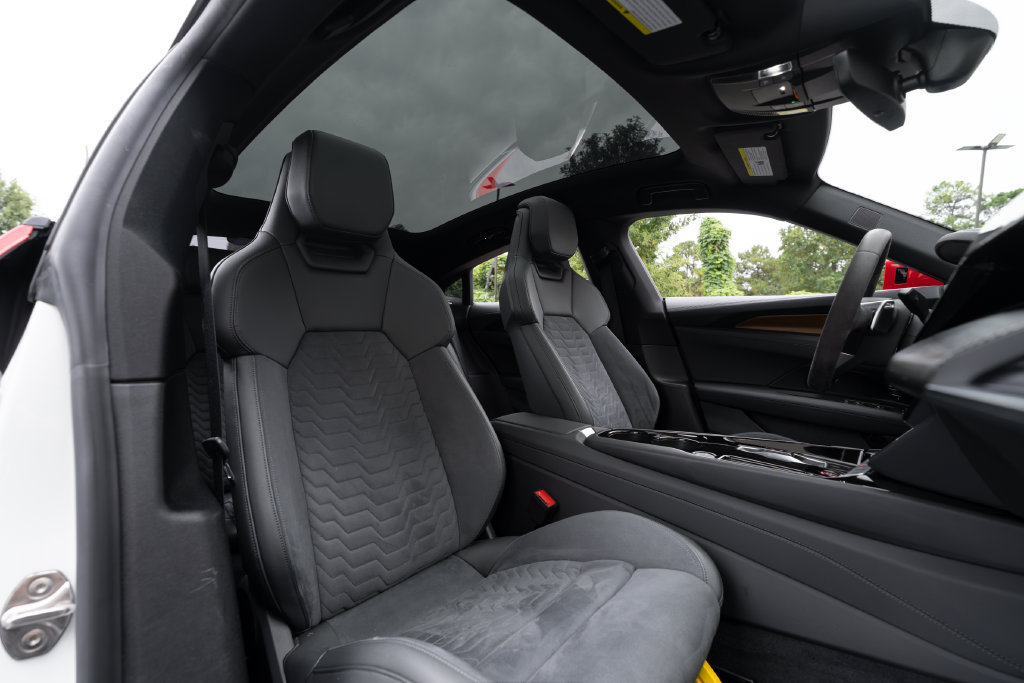 Used 2022 Audi e-tron GT Premium Plus AWD/4WD image 32