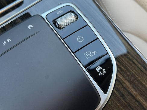 Certified 2021 Mercedes-Benz GLC 300 4MATIC image 40