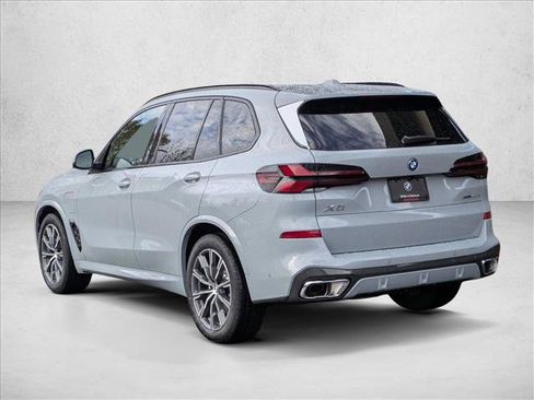 Used 2026 BMW X5 xDrive50e w/ M Sport Package AWD/4WD image 8
