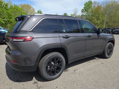 New 2026 Jeep Grand Cherokee Altitude