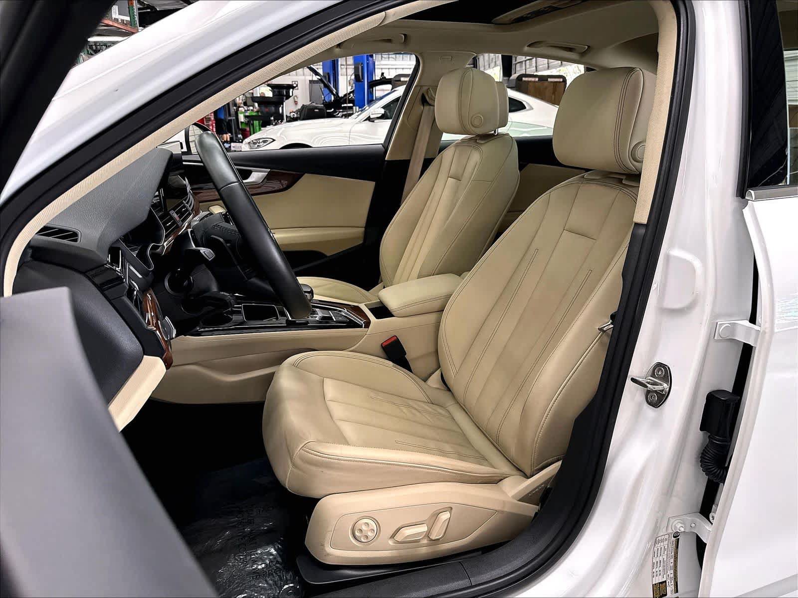 Used 2023 Audi A4 2.0T Premium w/ Convenience Package AWD/4WD image 23