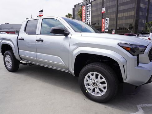 New 2026 Toyota Tacoma SR RWD image 3
