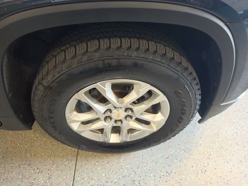 Used 2021 Chevrolet Traverse LT w/ LPO, Floor Liner Package AWD/4WD image 25