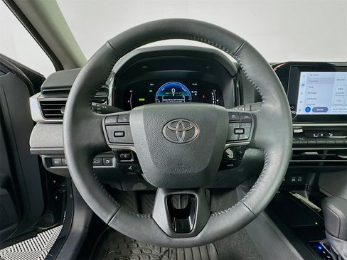 Certified 2025 Toyota Camry LE image 11