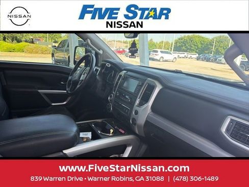 Used 2019 Nissan Titan PRO-4X w/ Pro-4x Convenience Package AWD/4WD image 23