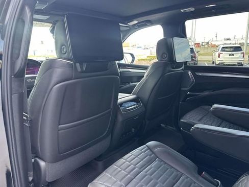 Certified 2025 Cadillac Escalade Sport Platinum w/ LPO, Floor Liner Package image 31