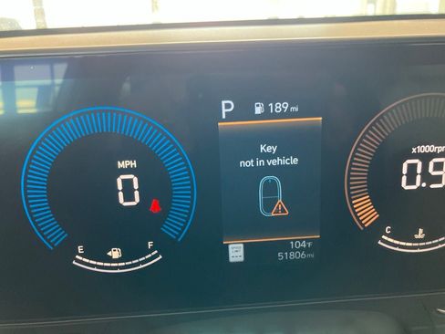 Used 2025 Hyundai Kona SEL FWD image 9