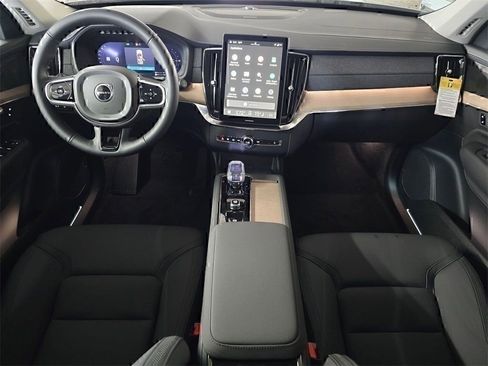 New 2026 Volvo XC90 T8 Plus w/ Protection Package Premier image 19