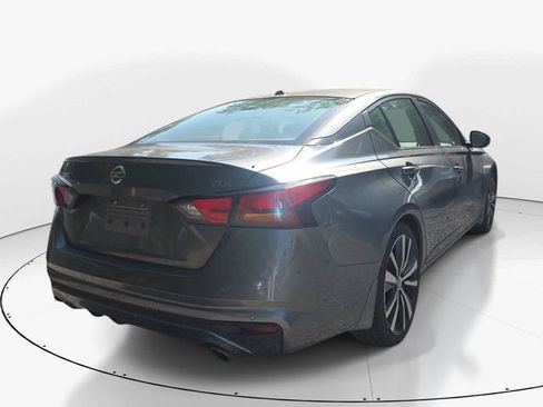 Used 2020 Nissan Altima 2.5 SR FWD image 6
