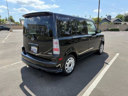 Used 2005 Scion xB Wagon image 7