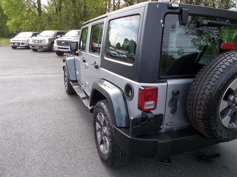 Used 2016 Jeep Wrangler Unlimited Sport image 4