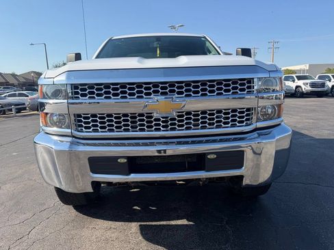 Used 2019 Chevrolet Silverado 2500 W/T AWD/4WD image 8