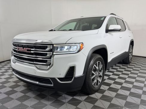 Used 2022 GMC Acadia SLE w/ Driver Convenience Package image 3