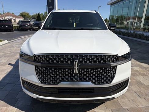 New 2026 Lincoln Navigator Reserve AWD/4WD image 6