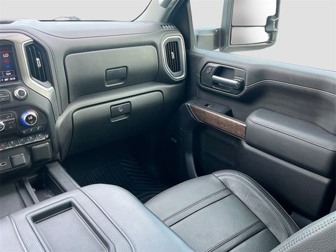 Used 2022 GMC Sierra 2500 Denali w/ Denali Ultimate Package image 25