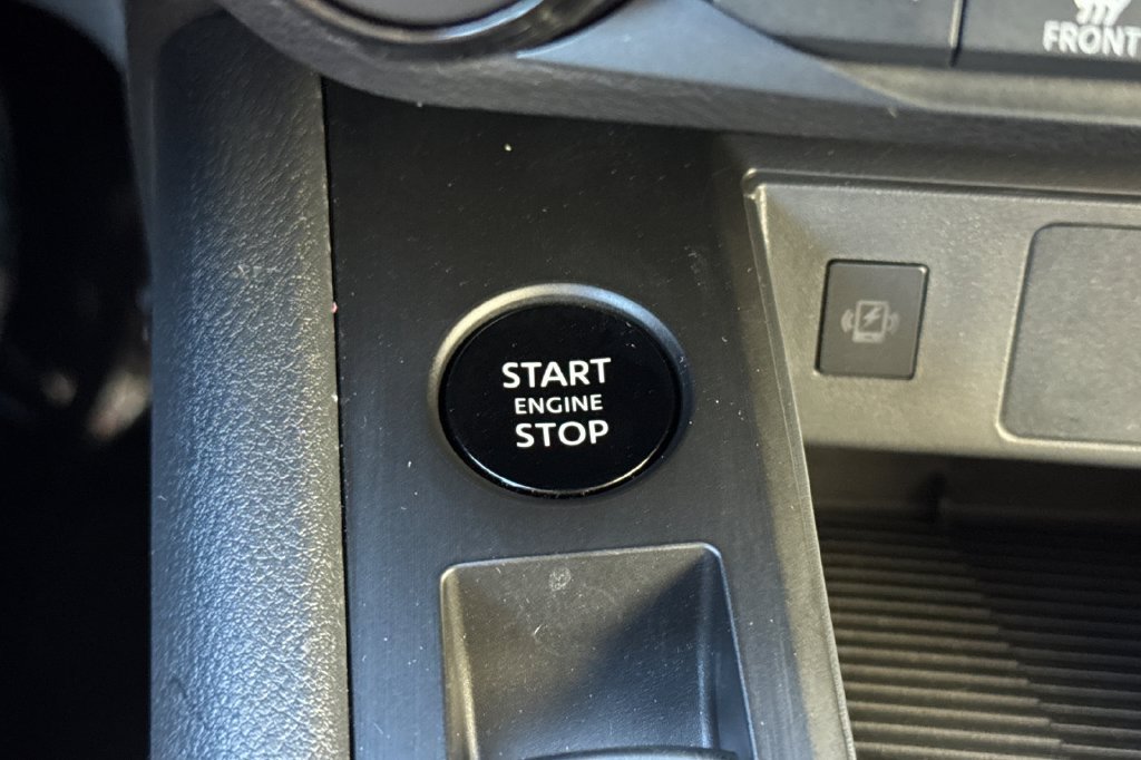 Used 2026 Nissan Kicks SV FWD image 21