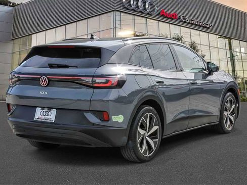 Used 2023 Volkswagen ID.4 Pro S image 4