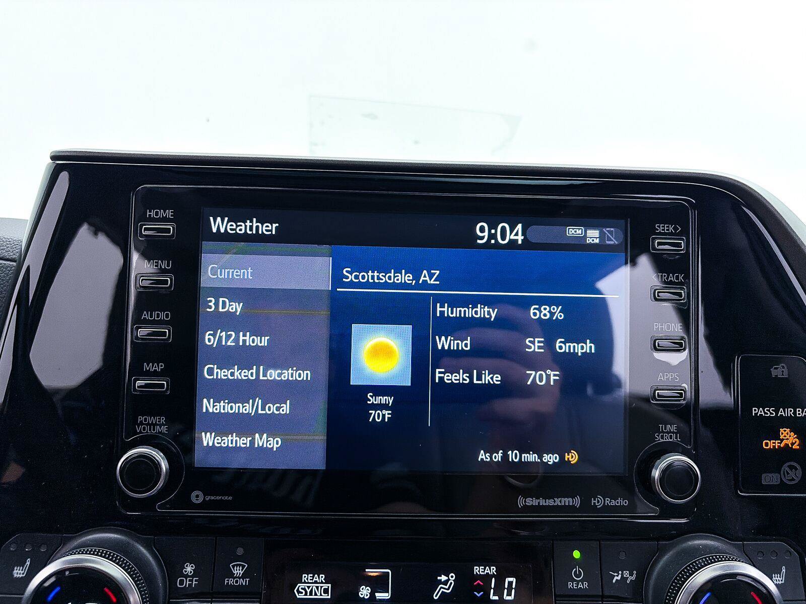 Used 2022 Toyota Highlander XLE FWD image 8