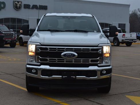 Used 2023 Ford F250 XLT image 2