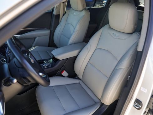 Used 2022 Cadillac XT4 Luxury image 7