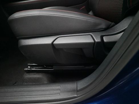 Used 2025 Nissan Kicks SR AWD/4WD image 28