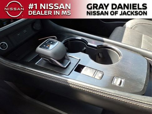 Used 2023 Nissan Rogue Platinum w/ Platinum Premium Package FWD image 19