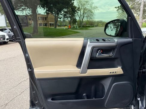 Used 2015 Toyota 4Runner Limited AWD/4WD image 16