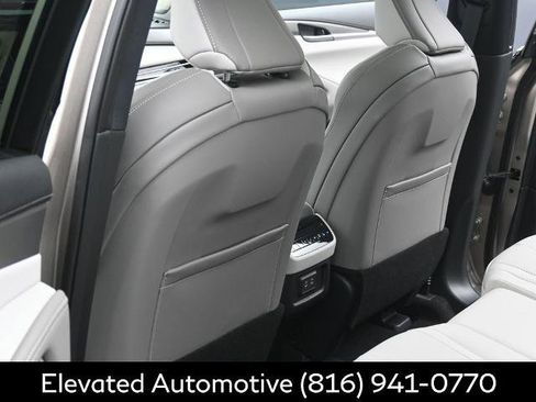 Certified 2026 INFINITI QX60 Luxe w/ Cargo Package AWD/4WD image 19