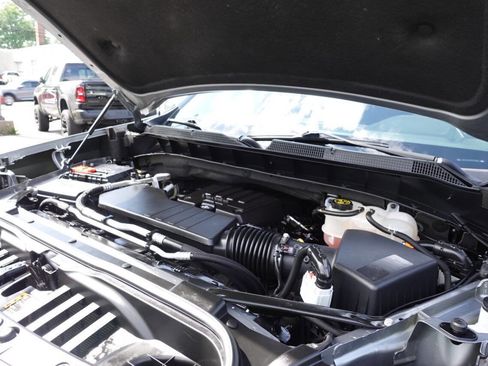 Used 2023 Chevrolet Silverado 1500 LT AWD/4WD image 56