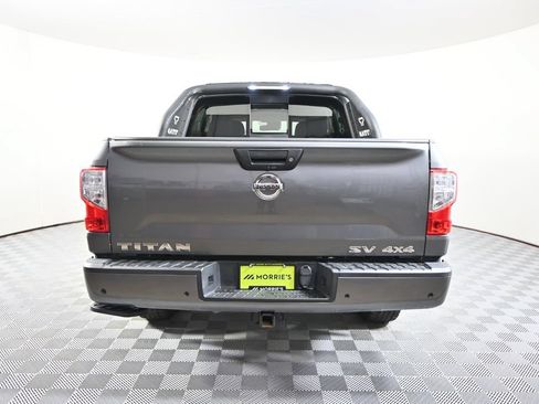 Used 2021 Nissan Titan SV w/ SV Convenience Package AWD/4WD image 5