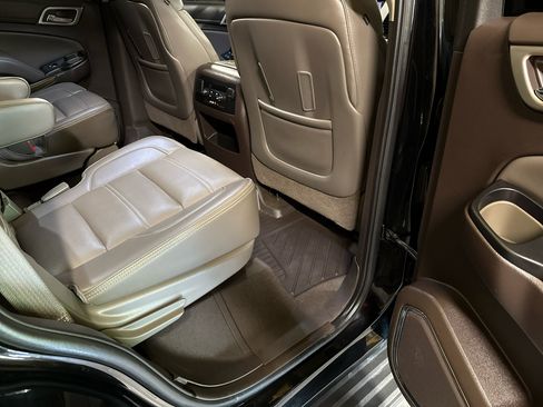 Used 2016 GMC Yukon Denali w/ Open Road Package image 18