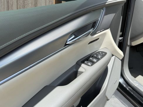 Used 2021 Cadillac XT5 Premium Luxury image 25