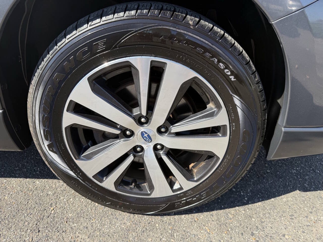 Used 2018 Subaru Outback 2.5i Limited AWD/4WD image 16