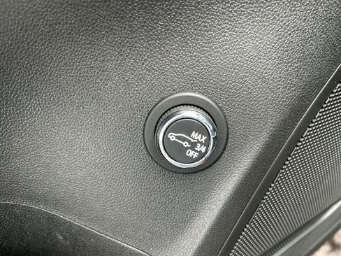 Certified 2022 Buick Envision Preferred image 37