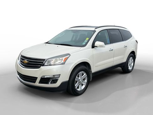 Used 2013 Chevrolet Traverse LT image 1