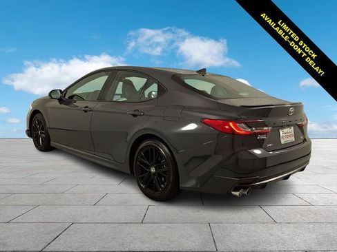 Certified 2025 Toyota Camry SE FWD image 5