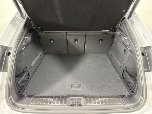 New 2026 Porsche Macan 4 Electric image 21