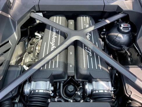Used 2020 Lamborghini Huracan EVO AWD/4WD image 26