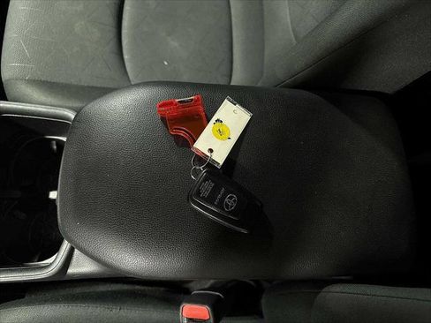 Certified 2024 Toyota RAV4 XLE image 32