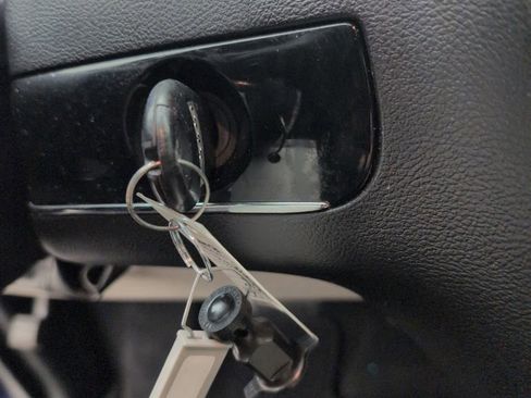 Used 2019 Dodge Grand Caravan SXT w/ Rear Park Assist Package image 45