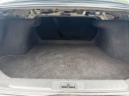 Used 2025 Nissan Sentra SR FWD image 18
