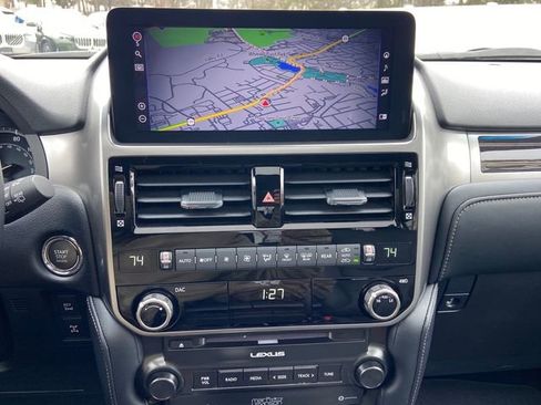 Used 2023 Lexus GX 460 Premium w/ Premium Plus Package image 19