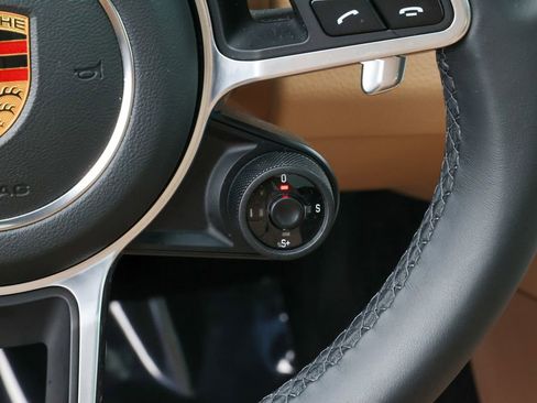 Certified 2023 Porsche Cayenne Platinum Edition AWD/4WD image 33