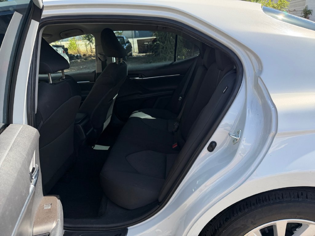 Used 2022 Toyota Camry LE w/ Carpet Mat Package (TMS) FWD image 24