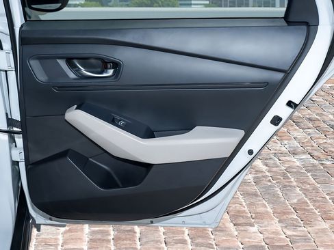 Used 2023 Honda Accord EX image 14