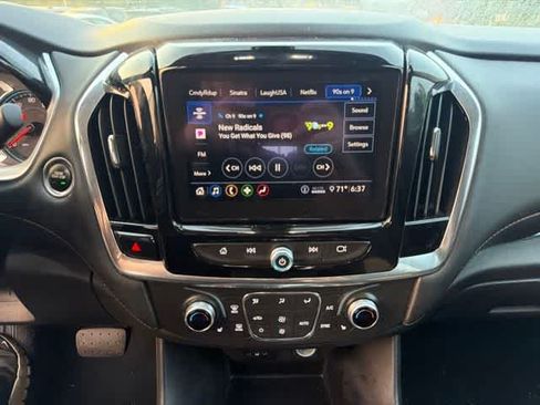 Used 2021 Chevrolet Traverse LT AWD/4WD image 23