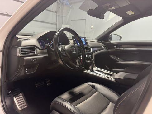 Used 2022 Honda Accord Sport image 13