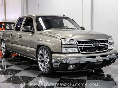 Used 2006 Chevrolet Silverado 1500 LT w/ Onstar Plus Package image 16