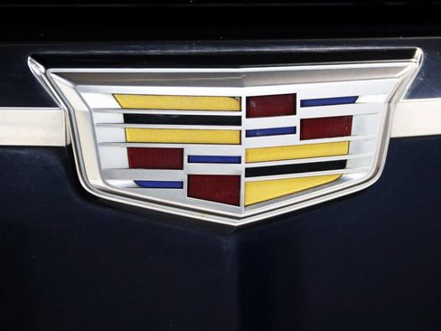 Used 2020 Cadillac Escalade Luxury image 12