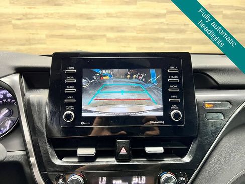 Used 2022 Toyota Camry SE w/ Carpet Mat Package (TMS) FWD image 11